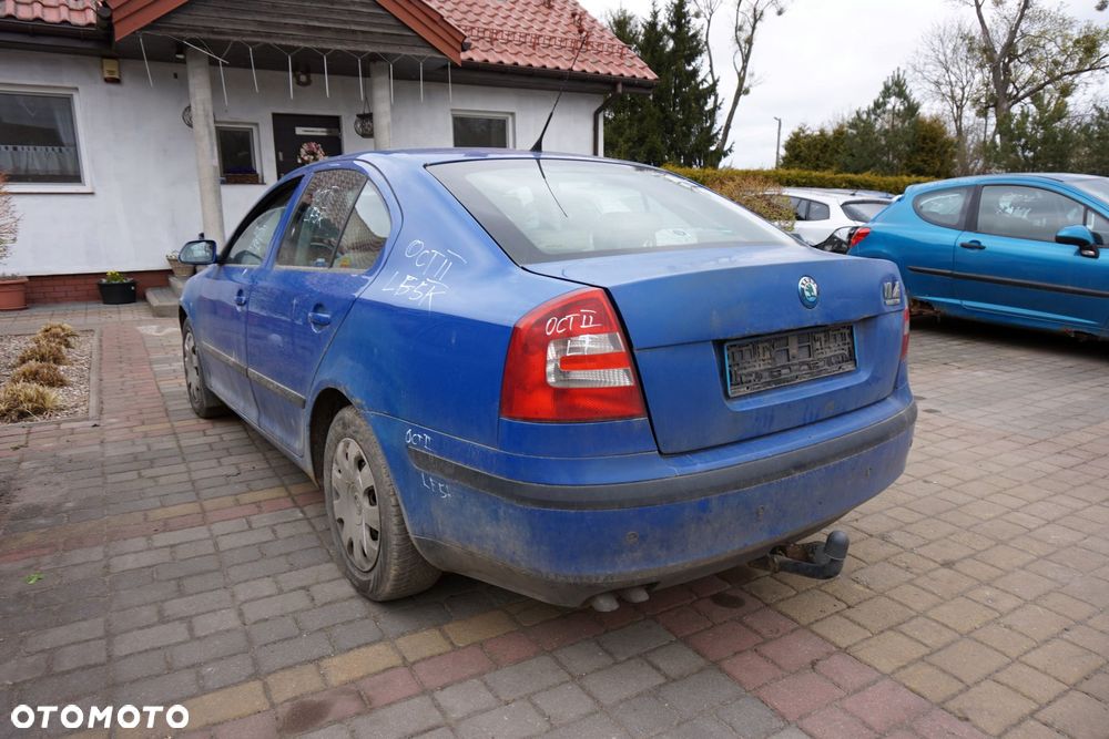 SKODA OCTAVIA II 1Z3 LB LIFTBACK 2004 4590 2.0 TDI BKD 140KM HDV NIEBIESKI na części - 3