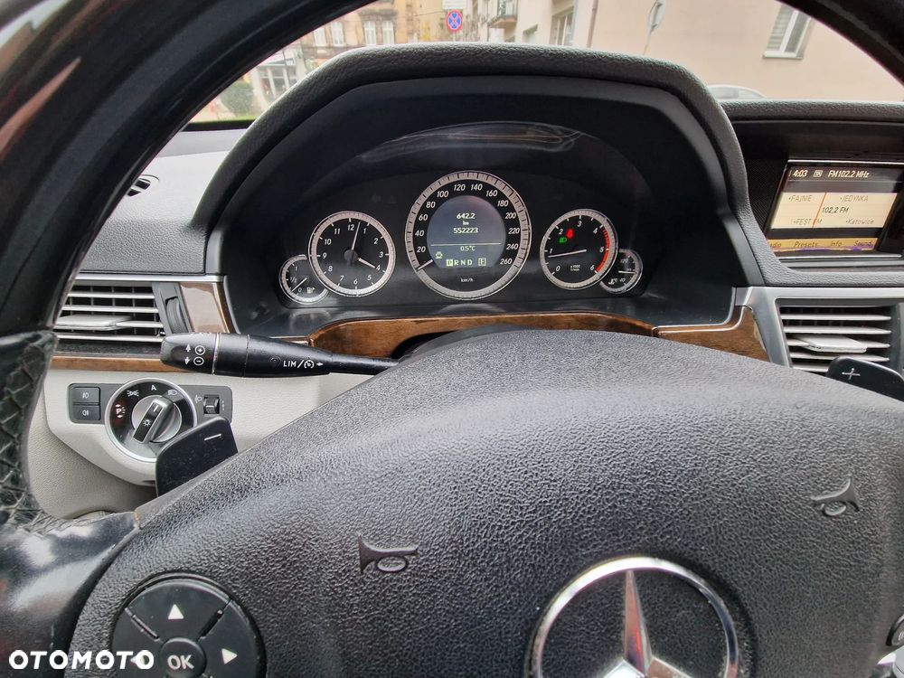 Mercedes-Benz Klasa E - 8