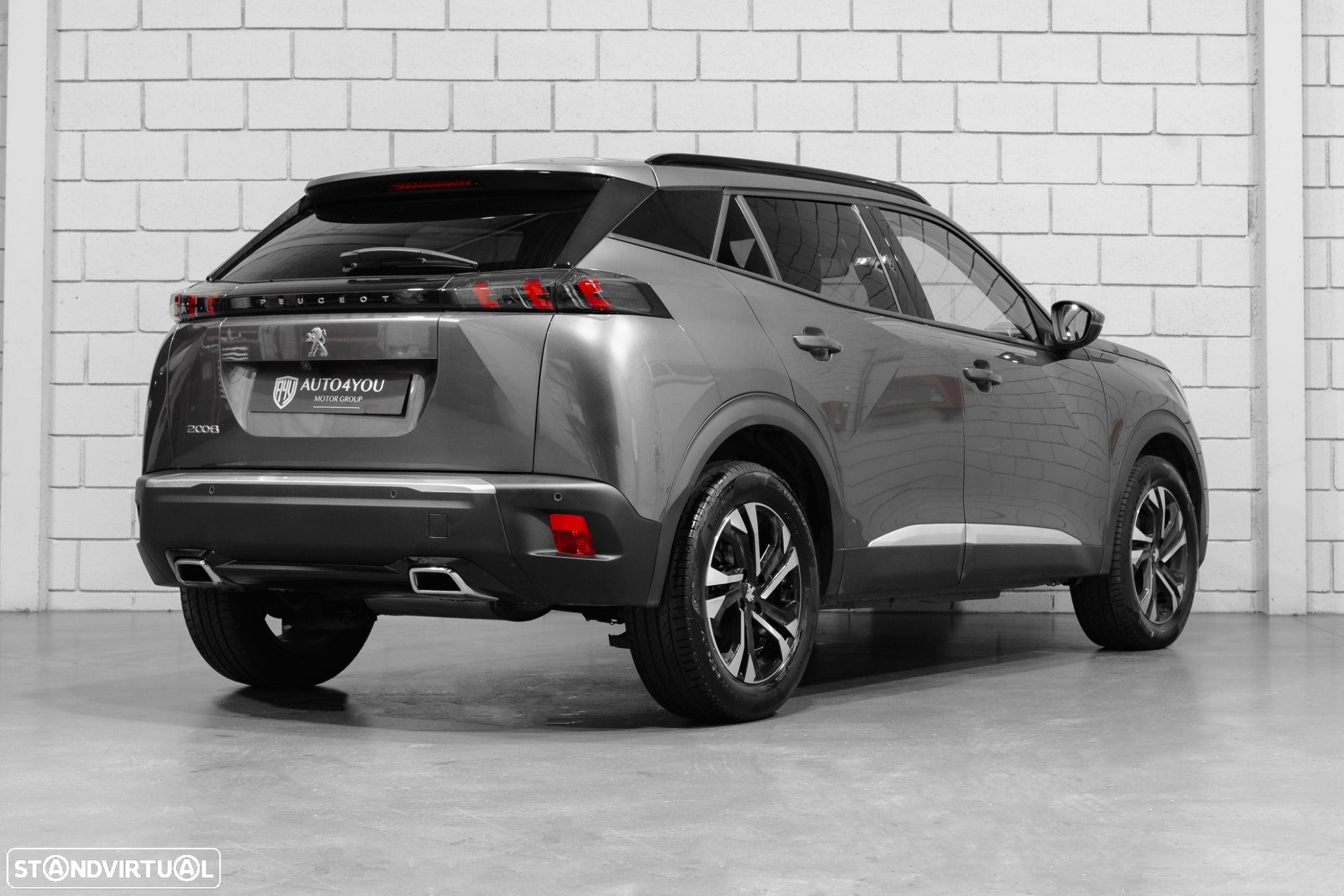 Peugeot 2008 1.2 PureTech Allure EAT8 - 4