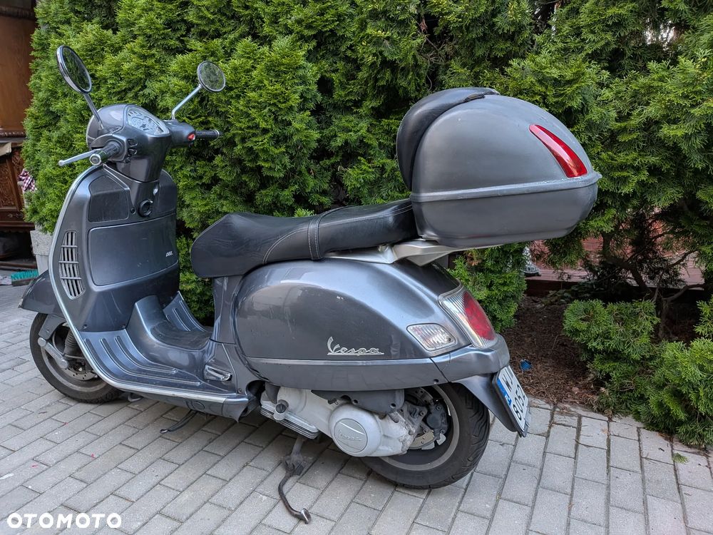 Vespa GTS - 1