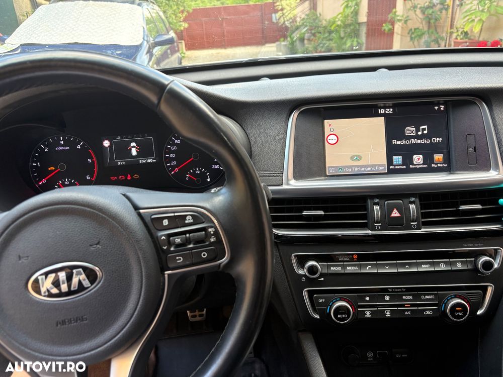 Kia Optima - 10