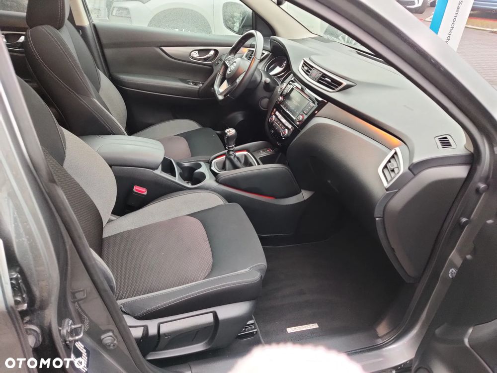 Nissan Qashqai 1.3 DIG-T N-Connecta - 17