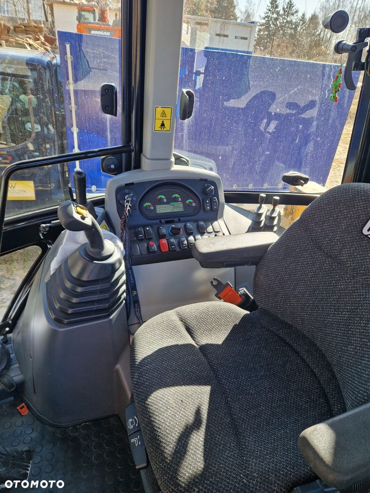 Caterpillar 432F2 - 10