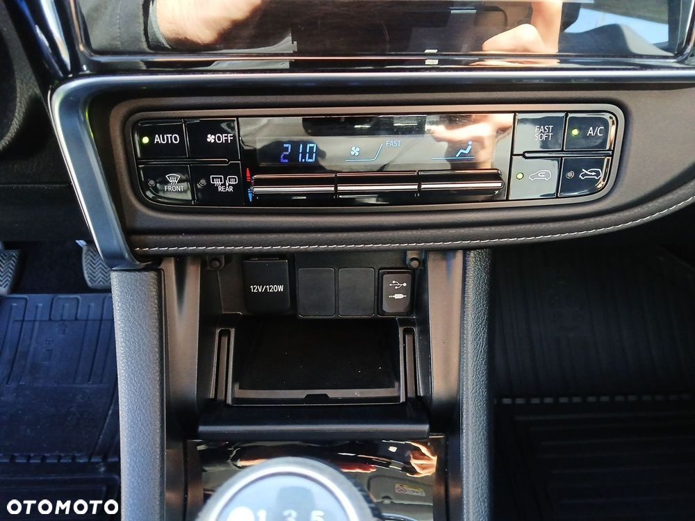 Toyota Auris - 31