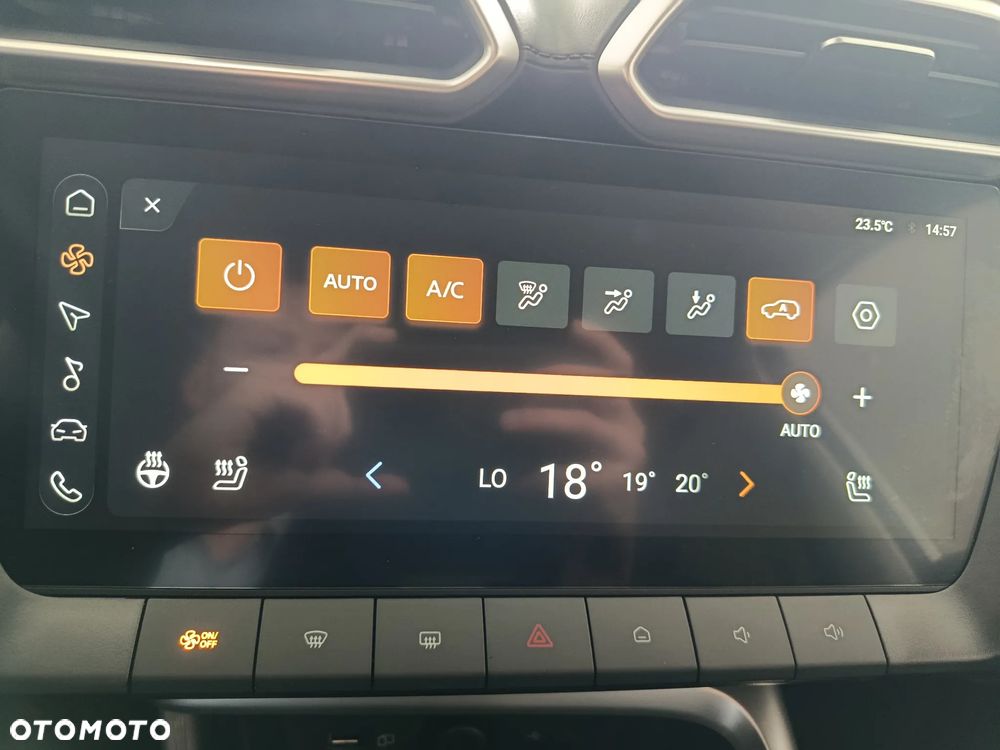 MG ZS Hybrid+ - 18