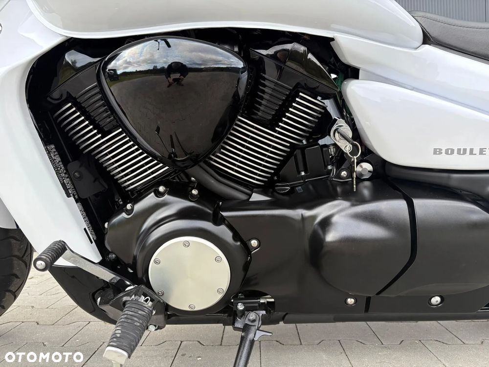 Suzuki Boulevard - 14