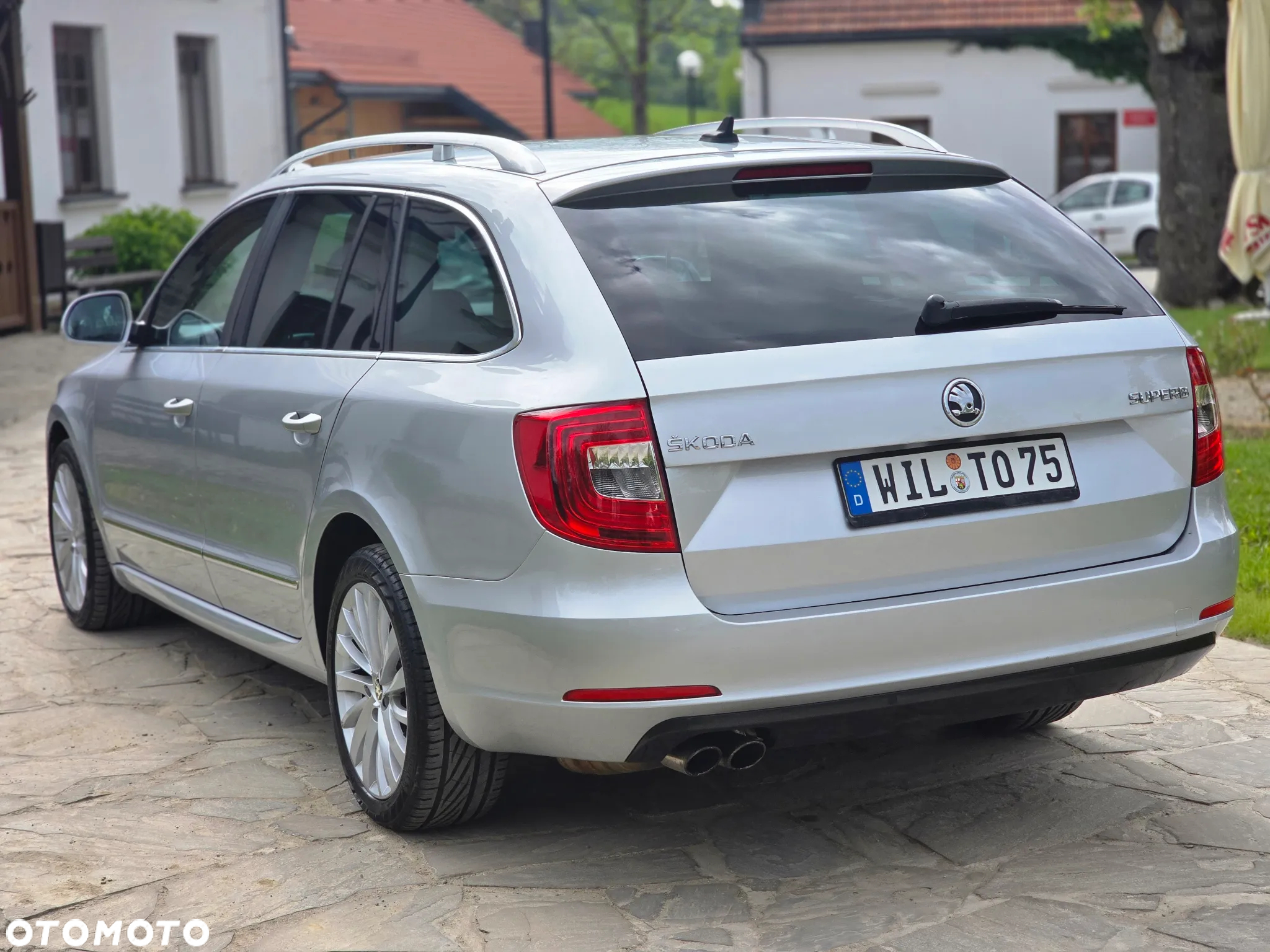 Skoda Superb 2.0 TDI Comfort DSG - 9