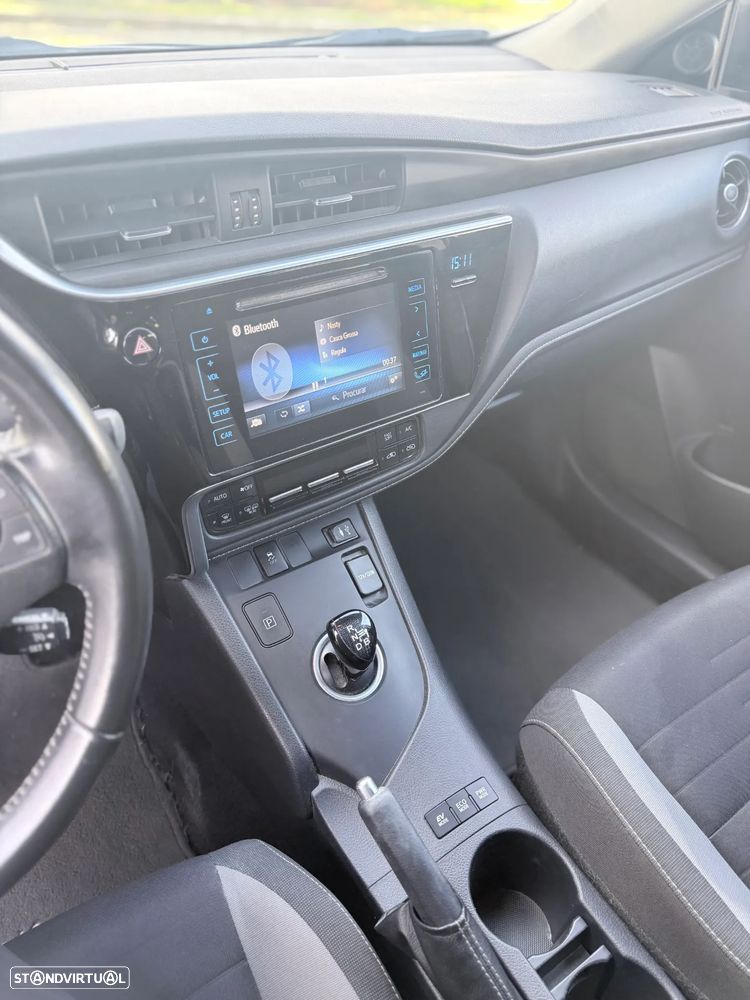 Toyota Auris Touring Sports 1.8 HSD Comfort - 22