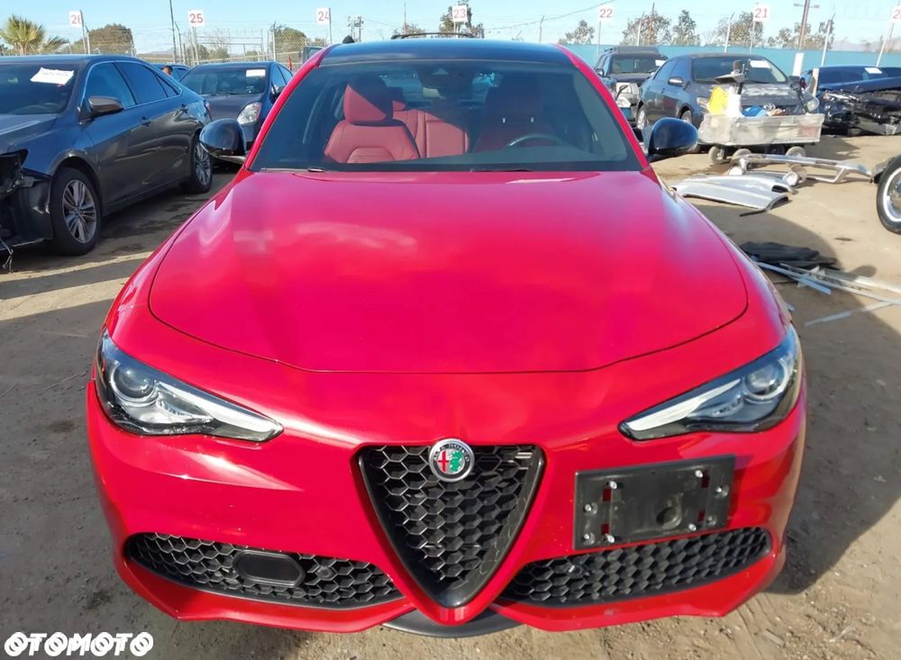 Alfa Romeo Giulia 2.0 Turbo 16V AT8 Veloce Ti - 6