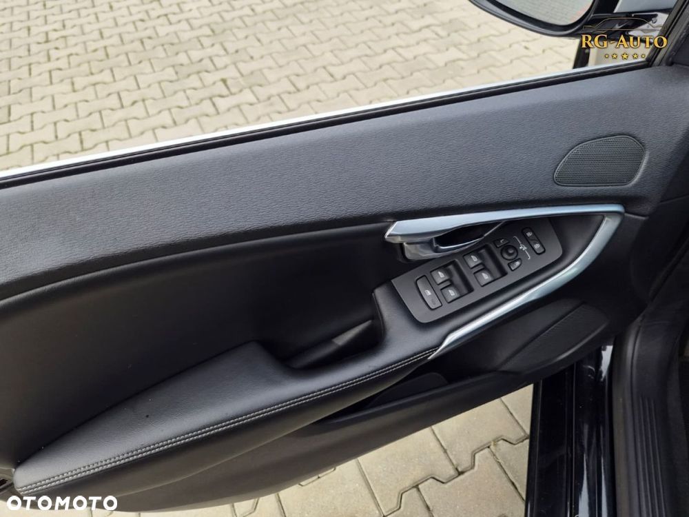Volvo V40 - 36