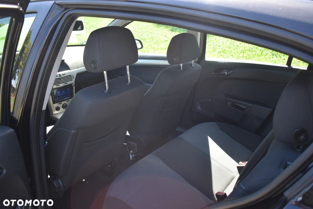 Opel Astra 1.6 Innovation 110 Jahre - 18