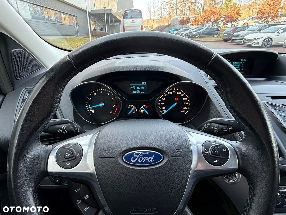 Ford Kuga 1.5 EcoBoost 2x4 Titanium - 19