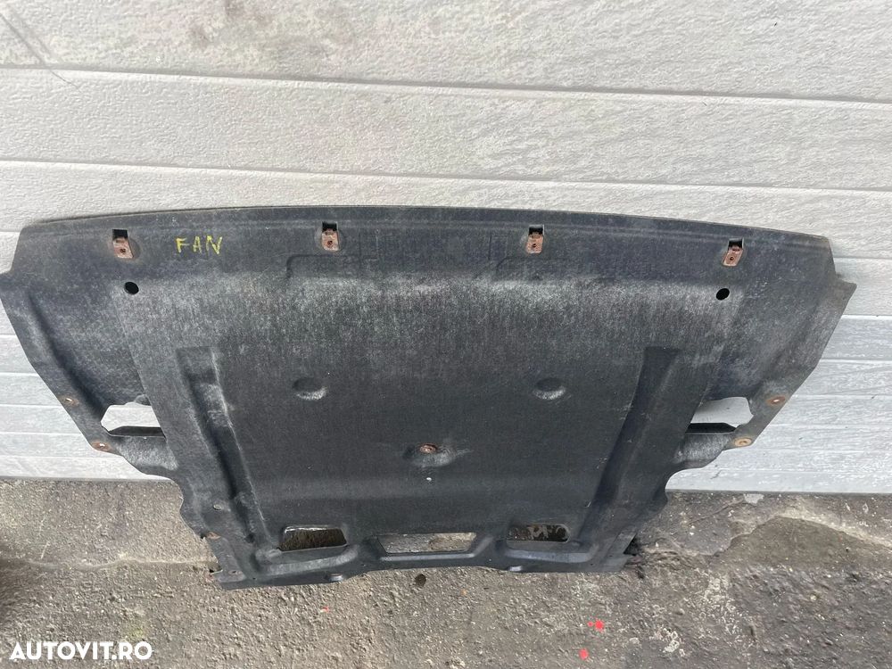 Scut protectie motor in stare foarte buna original BMW F07 F06 F01 ( nu se potriveste la masini 4x4 ) - 4