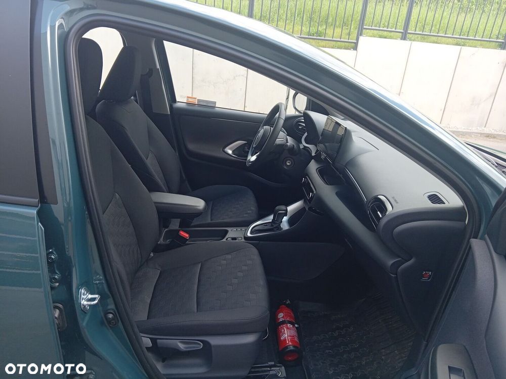 Toyota Yaris - 10