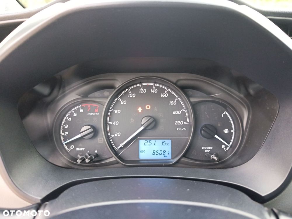 Toyota Yaris - 17