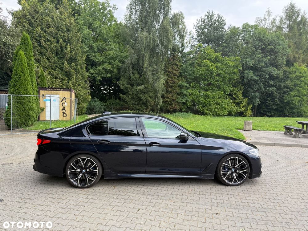 BMW Seria 5 M550i xDrive sport - 4