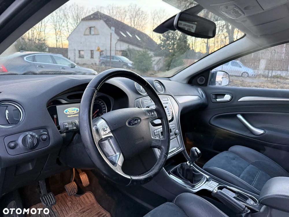 Ford Mondeo 2.5 Black Magic - 11