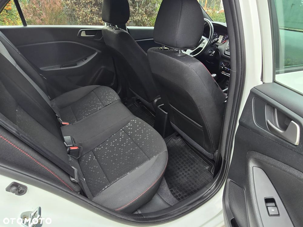 Hyundai i20 1.2 Comfort - 21