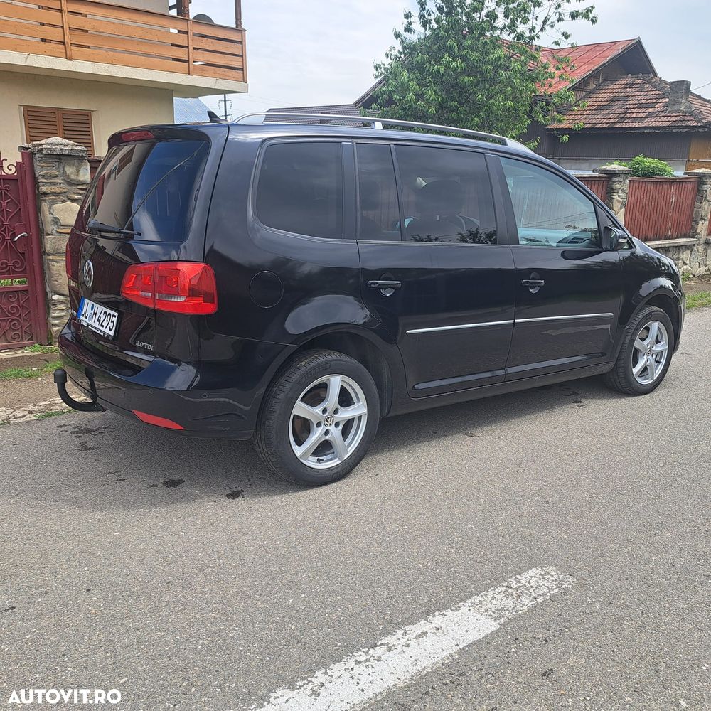 Volkswagen Touran - 5