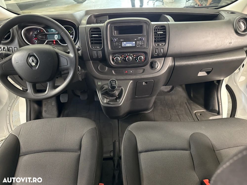 Renault Trafic - 10