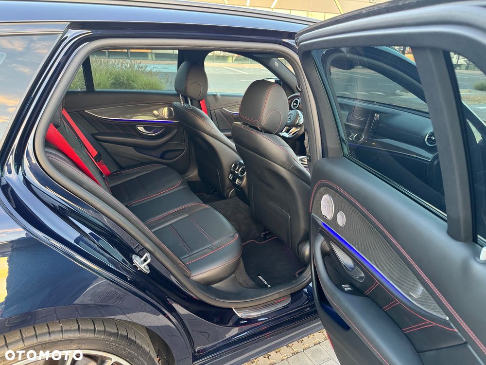 Mercedes-Benz Klasa E AMG 43 4Matic 9G-TRONIC - 37