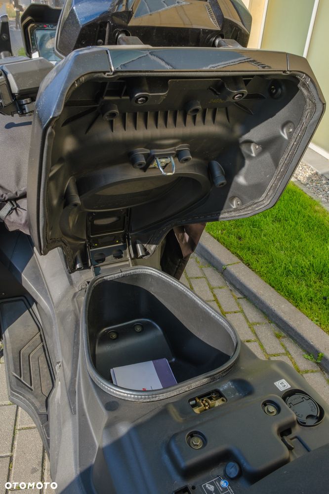 Kymco CV3 - 4