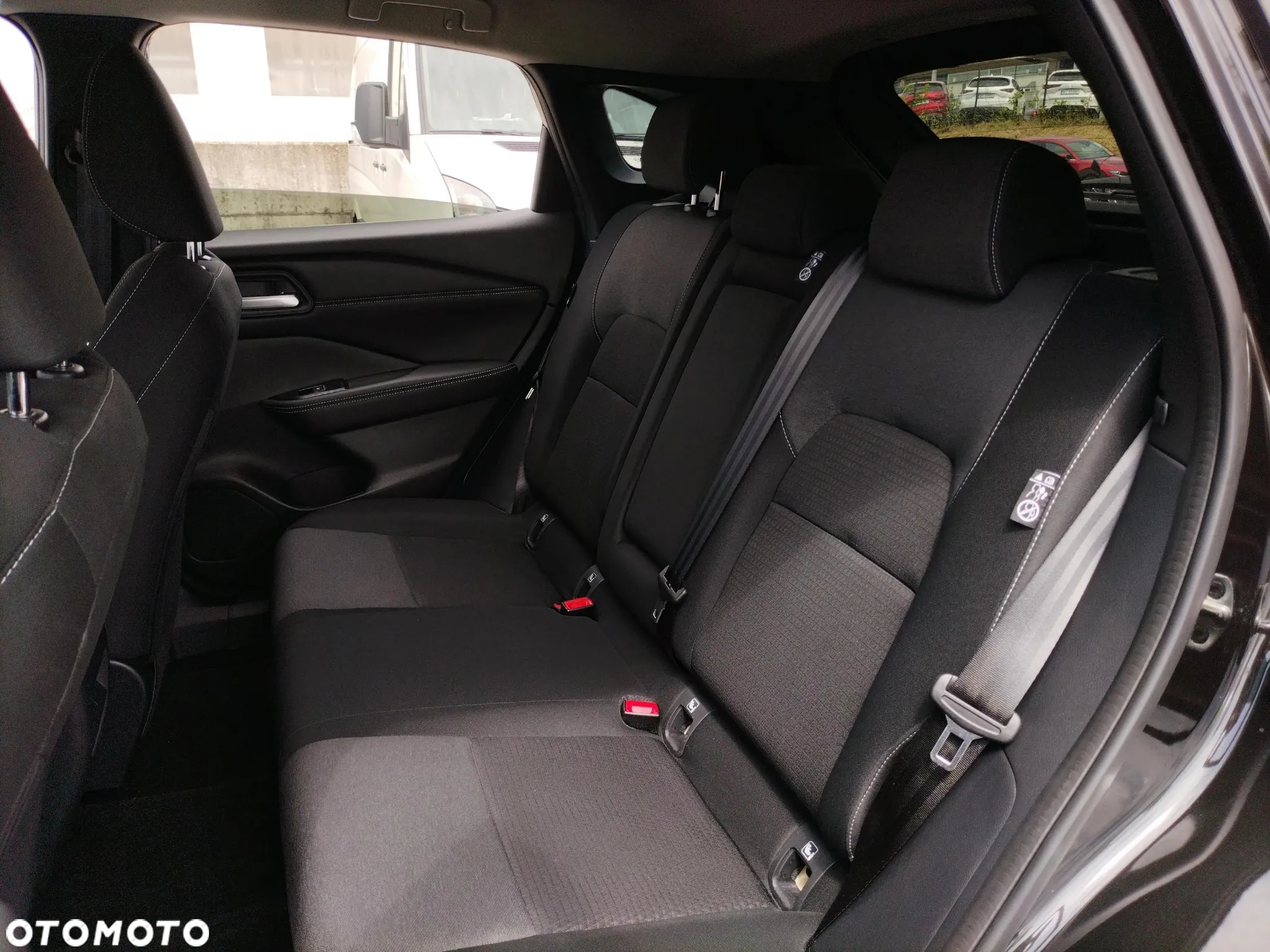 Nissan Qashqai 1.3 DIG-T mHEV N-Connecta - 17