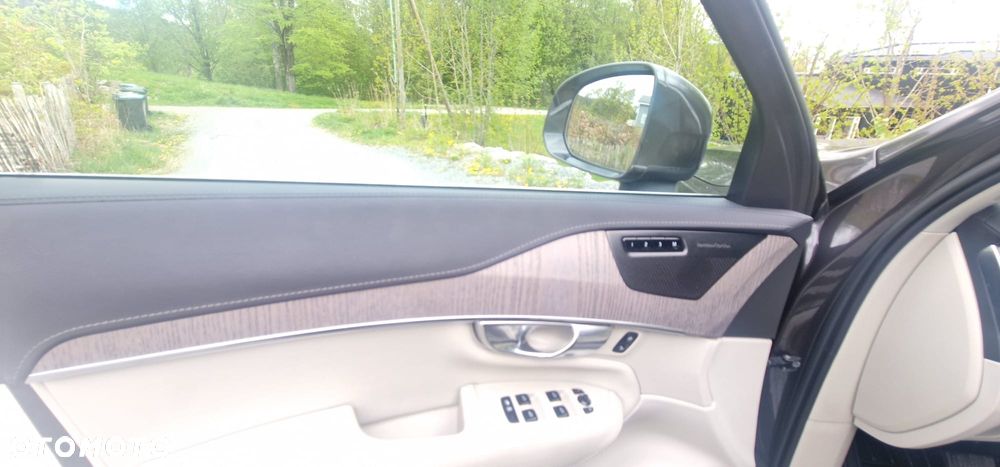 Volvo XC 90 B5 D AWD Ultimate Dark 7os - 12