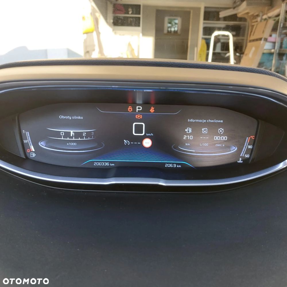 Peugeot 5008 BlueHDI 120 EAT6 Stop & Start Allure - 21