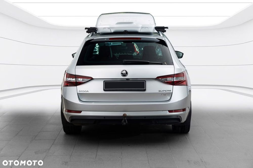 Skoda Superb 2.0 TDI 4x4 DSG L&K - 7