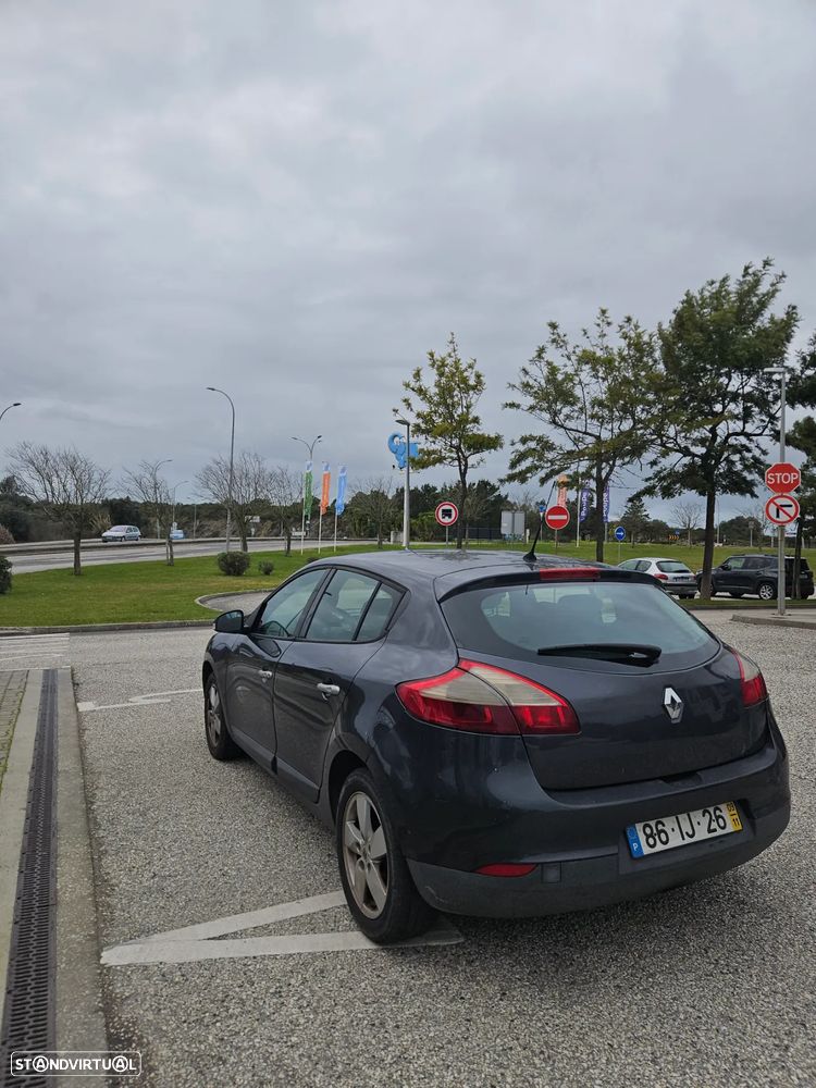 Renault Mégane 1.5 dCi Dynamique - 6
