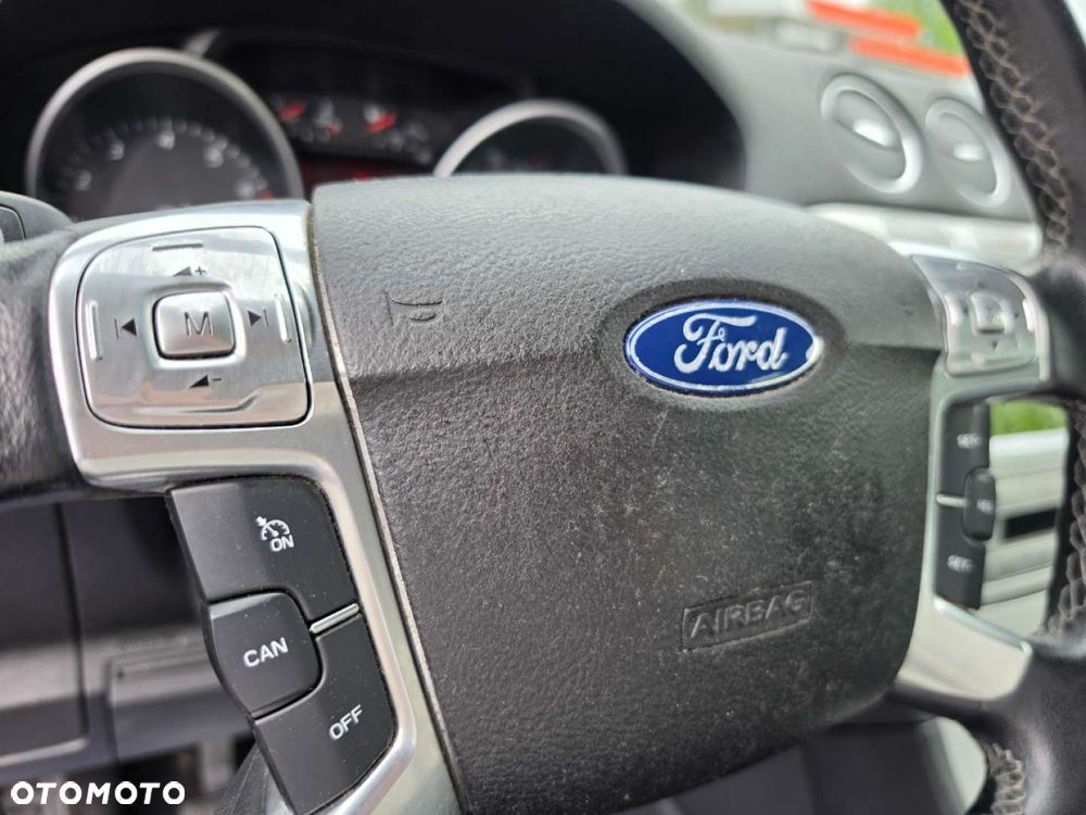 Ford S-Max - 24