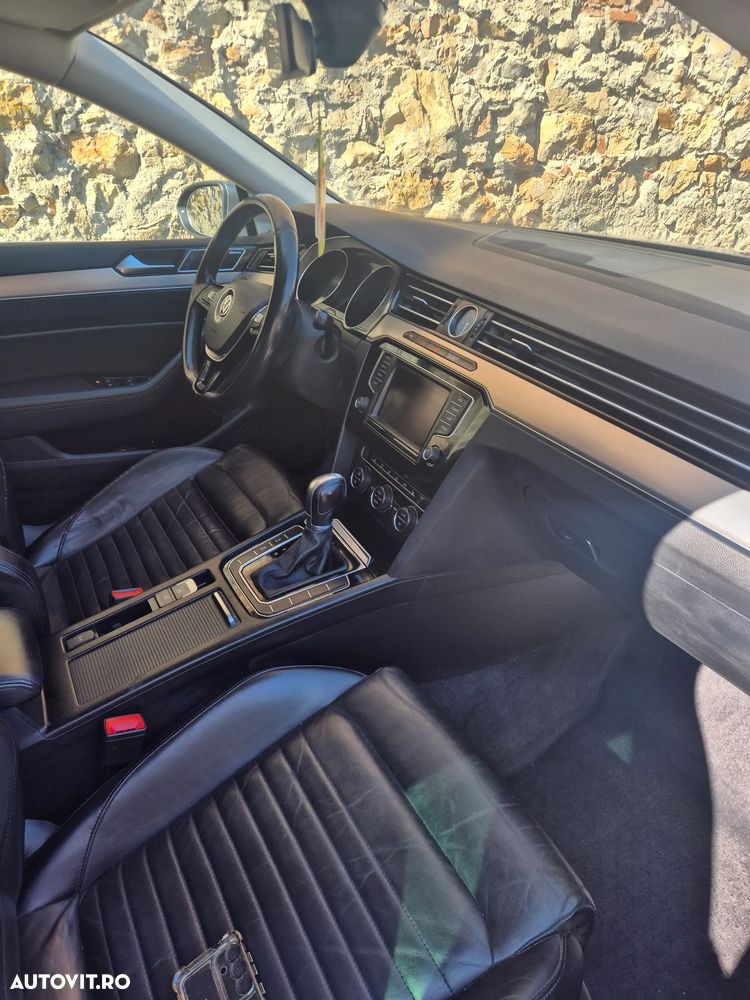 Volkswagen Passat 2.0 TDI DSG Highline - 6