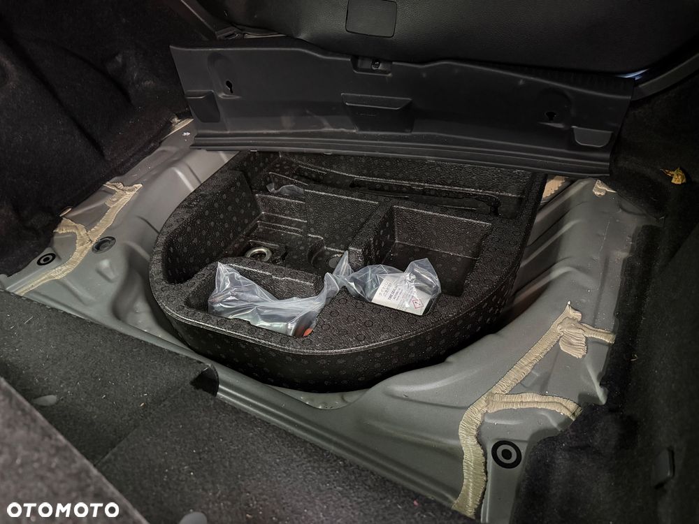 Toyota Auris - 13