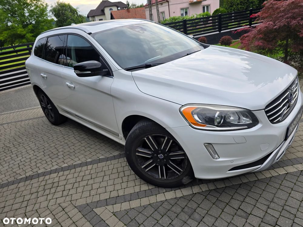 Volvo XC 60 T5 AWD Drive-E Momentum - 1