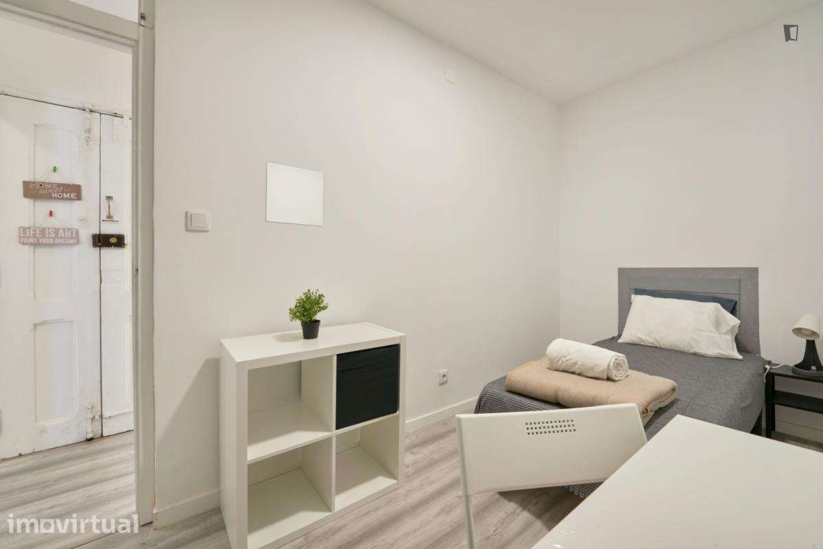 Quarto - localizado em Arroios Lisbon - Grande imagem: 3/33