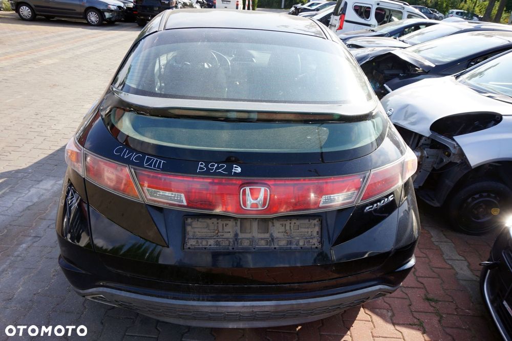 KLAPA BAGAŻNIKA TYLNA CIVIC VIII 5D HB B92P  CZARNY HONDA 2006-2010 - 1