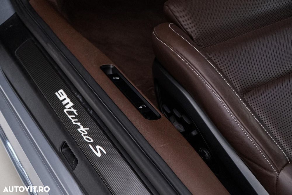 Porsche 911-TURBO-S - 24