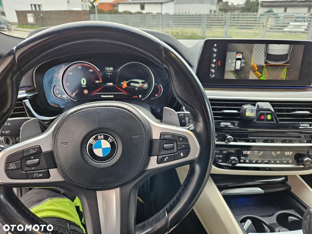 BMW Seria 5 520d xDrive M Sport sport - 16