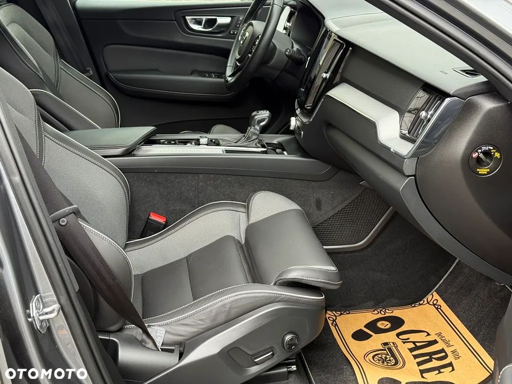 Volvo XC 60 D4 SCR R-Design - 8