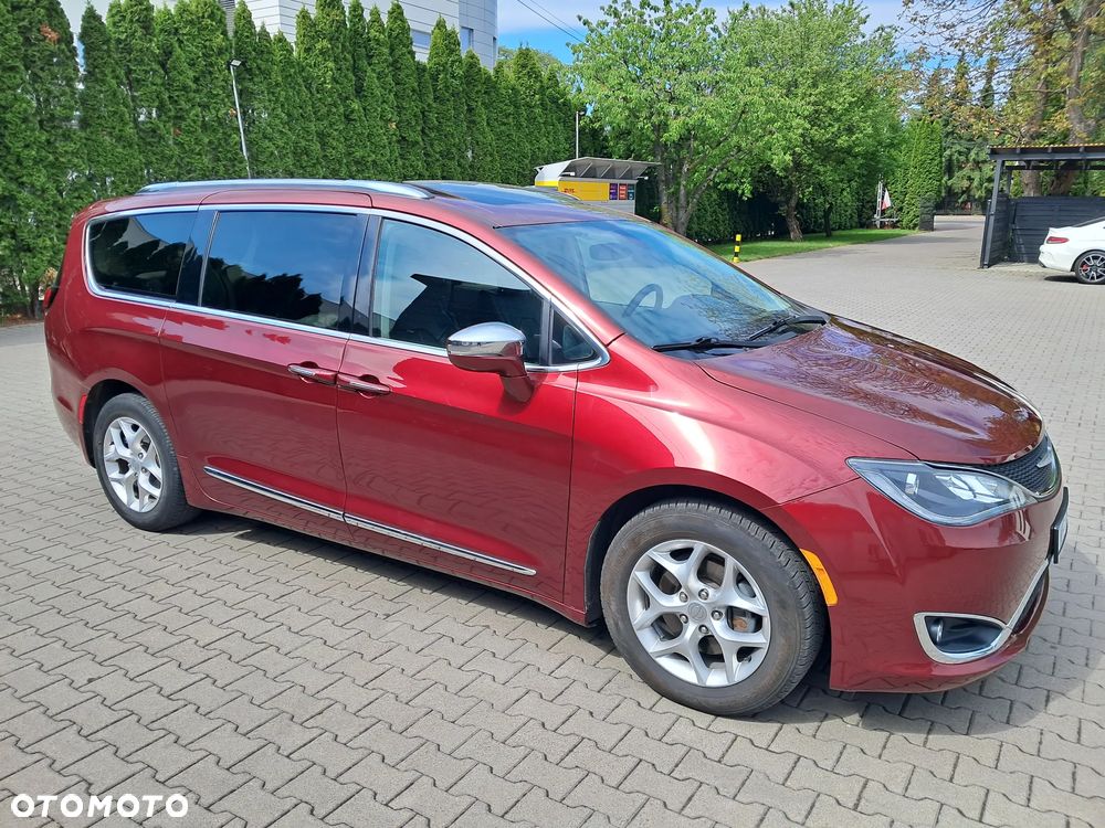Chrysler Pacifica - 7