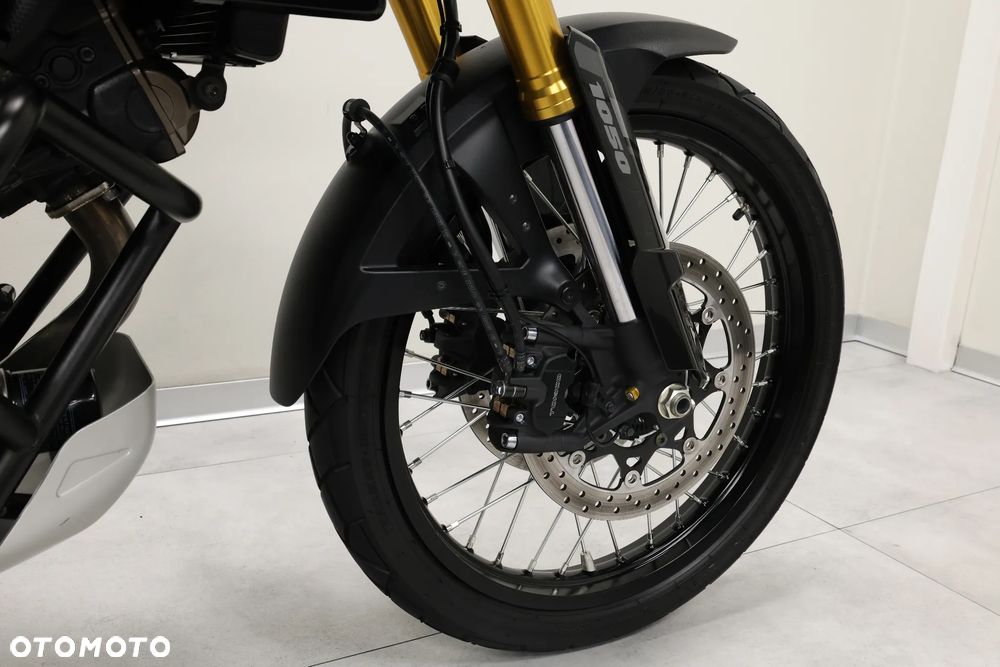 Suzuki DL - 33