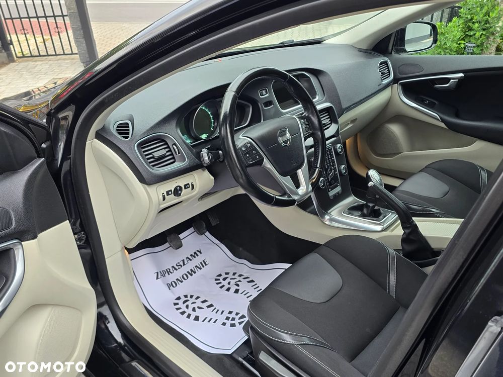 Volvo V40 T3 - 28