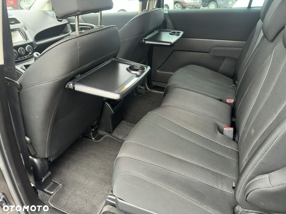 Mazda 5 - 8