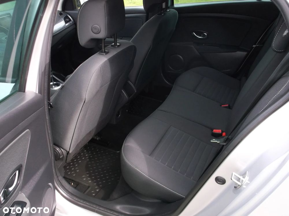 Renault Megane dCi 110 FAP EDC LIMITED - 8