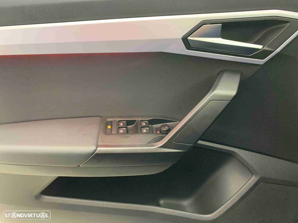 SEAT Arona 1.0 TSI FR - 13