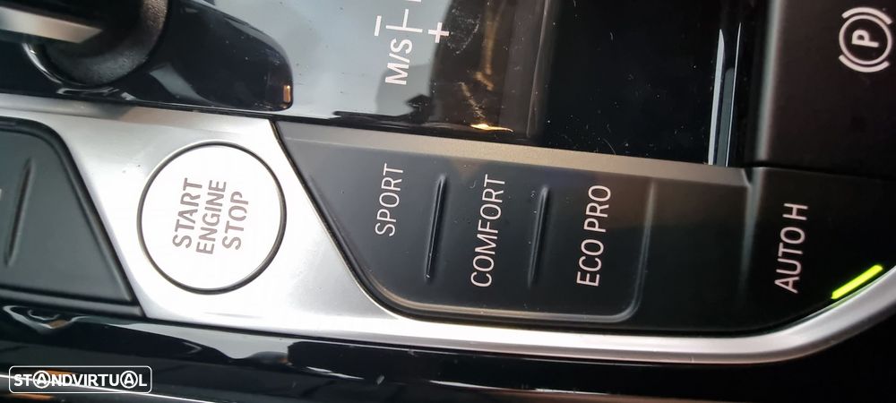 BMW 318 d Touring Line Sport Auto - 33