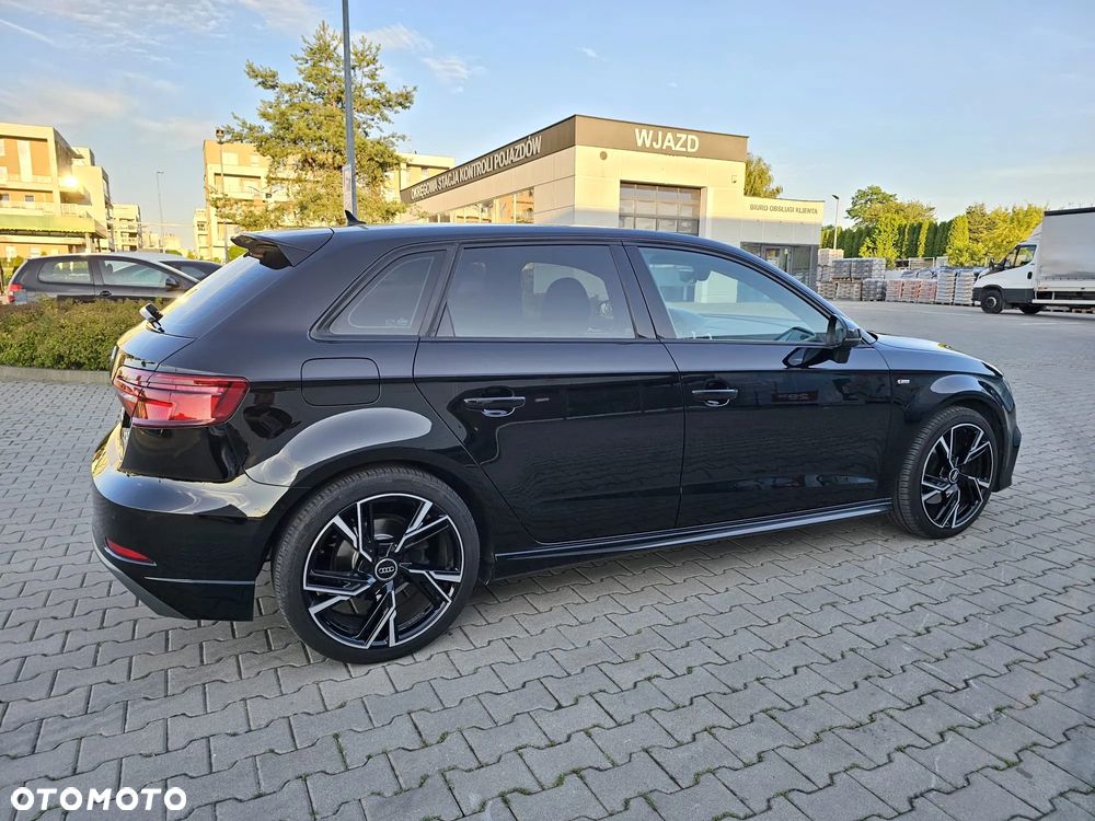 Audi A3 Sportback - 13
