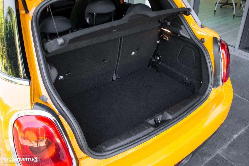 MINI 5 Portas Cooper D Seven Chili - 29