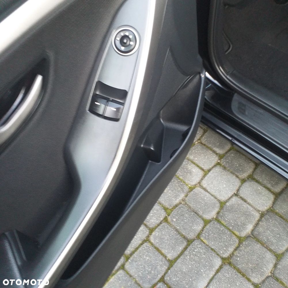 Hyundai i30 1.4 Intro Edition - 17